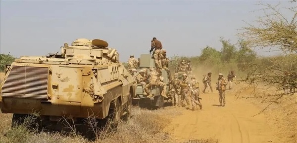 الجيش اليمني ي علن تنفيذ عمل عسكري ضد الحوثيين ويحملهم مسؤولية استمرار التصعيد
