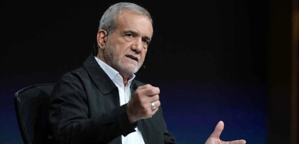 نائب إيراني يكشف هذا موقف بزشكيان من تعيين خامنئي لبقائي