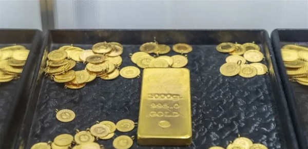 قبيل بيانات التضخم الأميركية تراجع في أسعار الذهب