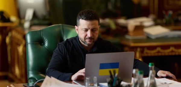 تقد م جديد على الجبهة زيلينسكي ي علن استعادة مئات الكيلومترات تقد م جديد على الجبهة زيلينسكي ي علن استعادة مئات الكيلومترات