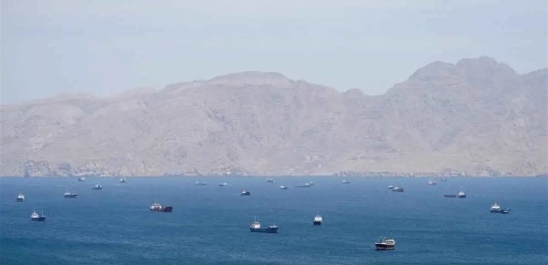 هجوم بمسي رة يستهدف ناقلة نفط أثناء مغادرتها مضيق هرمز هجوم بمسي رة يستهدف ناقلة نفط أثناء مغادرتها مضيق هرمز
