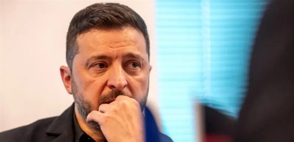 سأل زيلينسكي عن قتل أكبر عدد من الجنود روسيا تفتح تحقيقا بشأن صحافي ألماني سأل زيلينسكي عن قتل أكبر عدد من الجنود روسيا تفتح تحقيقا بشأن صحافي ألماني