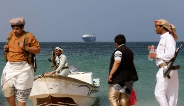 تحركات للحوثيين في البحر الأحمر ماذا يجري بين هرمز وباب المندب تحركات للحوثيين في البحر الأحمر ماذا يجري بين هرمز وباب المندب