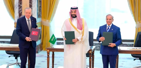 حلف مكة في ميزان طهران فرصة استراتيجية أم تهديد جديد حلف مكة في ميزان طهران فرصة استراتيجية أم تهديد جديد