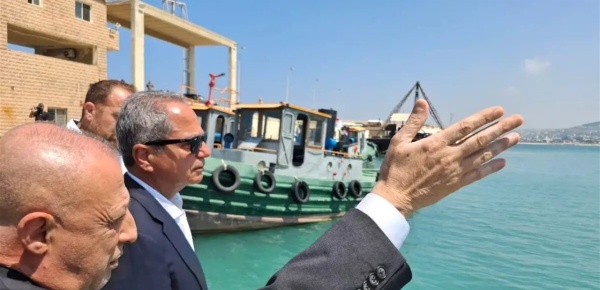 الصدي تفقد منشآت الزهراني لنستع د دور لبنان النفطي الصدي تفقد منشآت الزهراني لنستع د دور لبنان النفطي
