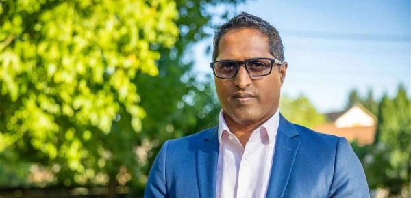 يصف نفسه بـ الملياردير من هو إيمانويل دوبويسون الذي أعلن عن ترش حه للإنتخابات الفرنسي ة يصف نفسه بـ الملياردير من هو إيمانويل دوبويسون الذي أعلن عن ترش حه للإنتخابات الفرنسي ة