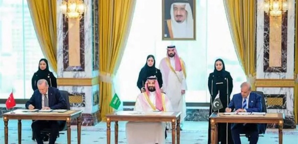 اتفاق مكة يدخل حيز التنفيذ الإجتماع الإفتتاحي في اسطنبول