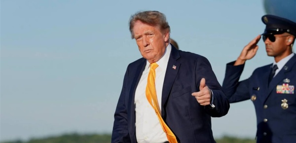 قبيل الانتخابات الأميركية ترامب يضغط لفرض قيود على التصويت عبر البريد قبيل الانتخابات الأميركية ترامب يضغط لفرض قيود على التصويت عبر البريد