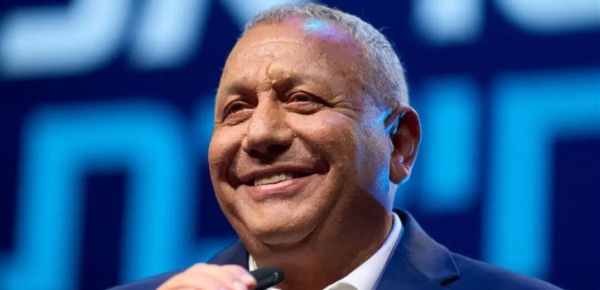 قبل الإنتخابات آيزنكوت يتهم نتنياهو بتغليب المصالح الشخصية على الأمن قبل الإنتخابات آيزنكوت يتهم نتنياهو بتغليب المصالح الشخصية على الأمن