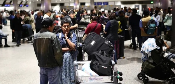 إلغاء نحو 1100 رحلة ماذا يحصل في مطارات بريطانيا