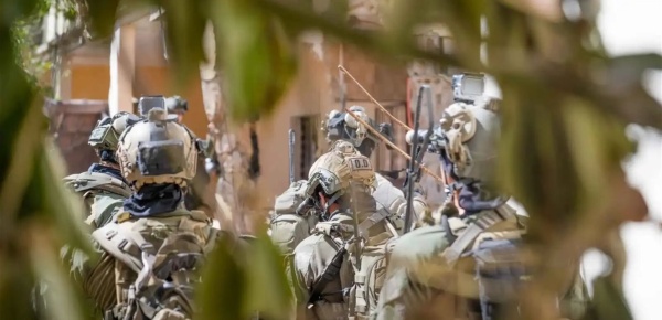 فضيحة داخل الجيش الإسرائيلي سرقة بنادق m 16 من أيدي الجنود فضيحة داخل الجيش الإسرائيلي سرقة بنادق m 16 من أيدي الجنود