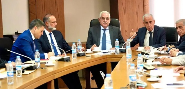 لجنة الأشغال عقدت جلسة لمناقشة خطة وزارة الأشغال لجنة الأشغال عقدت جلسة لمناقشة خطة وزارة الأشغال