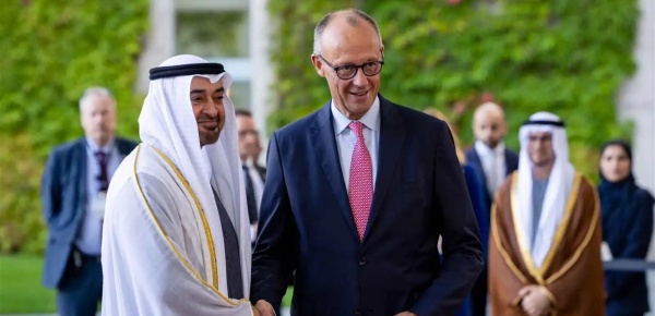 محمد بن زايد يلتقي ميرتس في برلين ويبحثان تعزيز الشراكة الإماراتية الألمانية