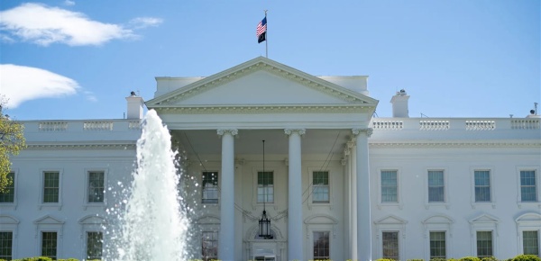 حادث أمني في محيط البيت الأبيض ماذا حصل فيديو حادث أمني في محيط البيت الأبيض ماذا حصل فيديو