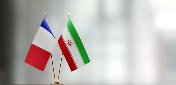 على خلفية إغلاق مركزها اللغوي في طهران فرنسا تستدعي السفير الإيراني على خلفية إغلاق مركزها اللغوي في طهران فرنسا تستدعي السفير الإيراني