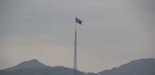 كوريا الجنوبية تطالب جارتها الشمالية بوقف أعمال التحصين على الحدود كوريا الجنوبية تطالب جارتها الشمالية بوقف أعمال التحصين على الحدود