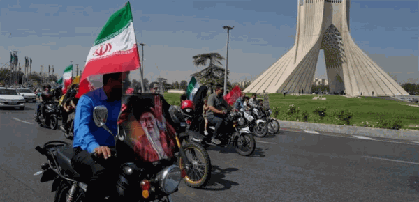 الجيش الإيراني يعلن استعداده للتصدي لهجوم أميركي جديد محتمل