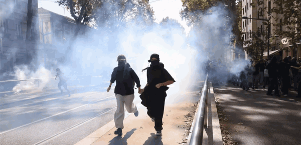 احتجاجات الطلاب في فرنسا توقيفات بالجملة احتجاجات الطلاب في فرنسا توقيفات بالجملة