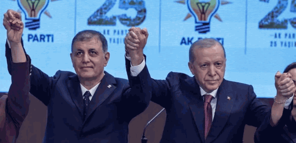 إنضمام رئيس بلدية إزمير إلى حزب أردوغان