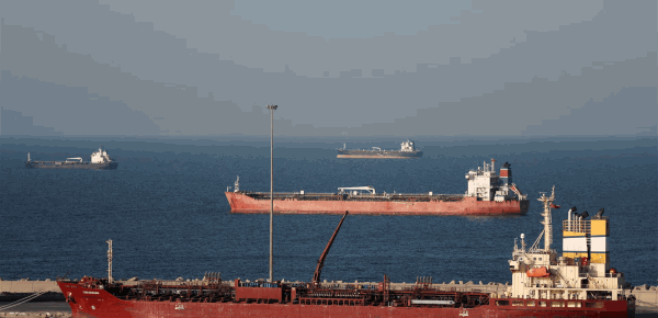 النفط نحو 200 دولار أزمة الناقلات ت هدد بإشعال الأسعار النفط نحو 200 دولار أزمة الناقلات ت هدد بإشعال الأسعار