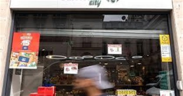 بسبب أعمال الشغب بفرنسا مليارا يورو تتبخ ر من القيمة السوقية لـ كارفور