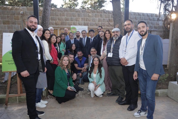 ممثل البساط في اختتام برنامج تعزيز الصمود الاقتصادي المستدام التعافي يبدأ من قدرة الناس على العمل والإنتاج ممثل البساط في اختتام برنامج تعزيز الصمود الاقتصادي المستدام التعافي يبدأ من قدرة الناس على العمل والإنتاج