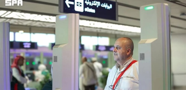 لإنهاء إجراءات مغادرة الحجاج إلى بلدانهم ذاتيا السعودية تستحدث البوابات الإلكترونية
