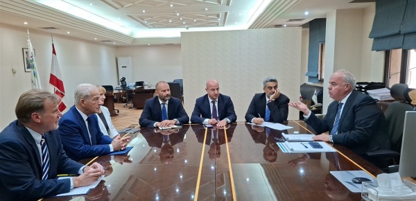 بشأن الاستثمارات الاميركية في لبنان هذا ما نقله السفير الأميركي لوزير الاتصالات
