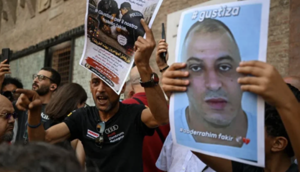 الجمعية المغربية لحقوق الإنسان تدين التدخل الأمني الذي أودى بحياة عبد الرحيم فقير بإيطاليا وتطالب بالتحقيق الجمعية المغربية لحقوق الإنسان تدين التدخل الأمني الذي أودى بحياة عبد الرحيم فقير بإيطاليا وتطالب بالتحقيق