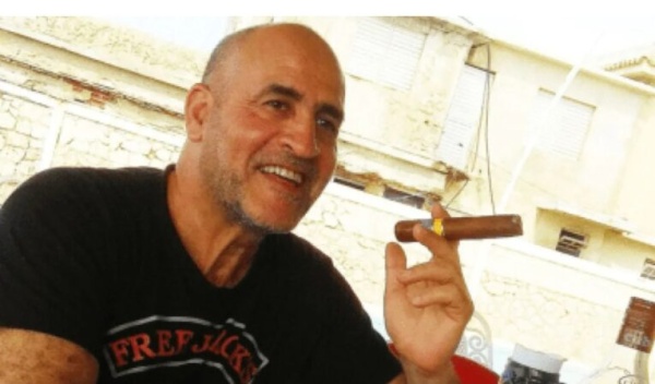 العثور على مكتشف عارضات أزياء مرتبط بقضية إبستين متوفيا قرب باريس