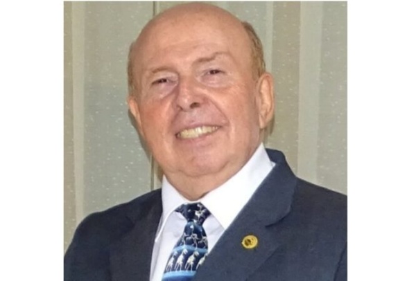 صحافي بيروفي يحلل أبعاد أزمة الهجرة إلى سبتة صحافي بيروفي يحلل أبعاد أزمة الهجرة إلى سبتة