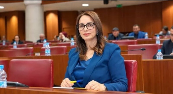 قصة الوزيرة المقالة مديحة خيير في 2004 استعملت 19 شيكا في معاملات مع تجار مجوهرات بدون رصيد قصة الوزيرة المقالة مديحة خيير في 2004 استعملت 19 شيكا في معاملات مع تجار مجوهرات بدون رصيد