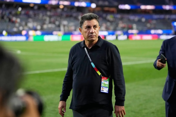 مدرب إيران نتلقى معاملة غير أخلاقية في كأس العالم