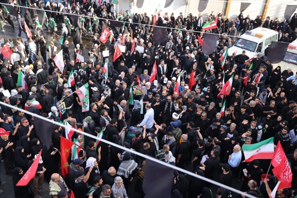 بدء جنازة المرشد الأعلى علي خامنئي في طهران