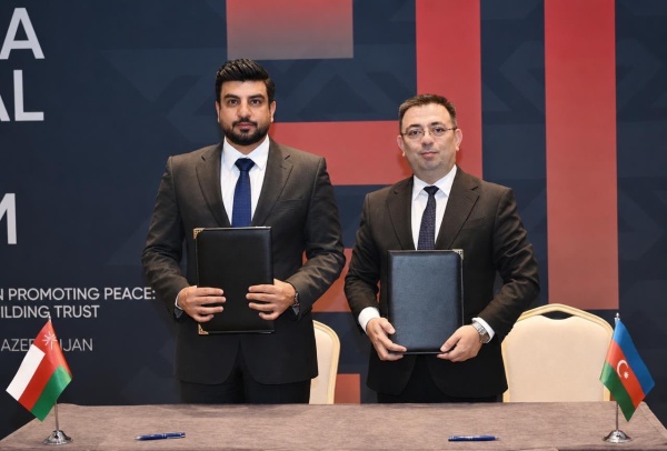وزارة الإعلام ووكالة أنباء أذربيجان توق عان على مذك رة تفاهم للتعاون في مجال تبادل الأخبار والمعلومات وزارة الإعلام ووكالة أنباء أذربيجان توق عان على مذك رة تفاهم للتعاون في مجال تبادل الأخبار والمعلومات