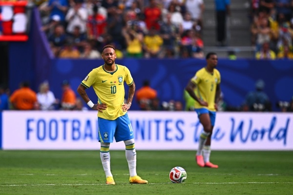 نيمار يعلن اعتزاله اللعب الدولي بعد الخروج الصادم للبرازيل من كأس العالم 2026 نيمار يعلن اعتزاله اللعب الدولي بعد الخروج الصادم للبرازيل من كأس العالم 2026