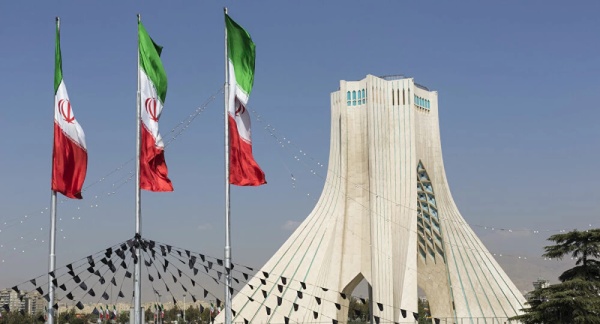 إيران أي دولة تشارك في الحرب الاقتصادية الأميركية ضدنا ت عد عدوا