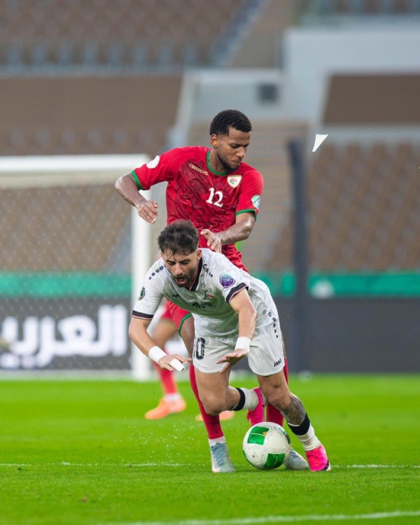 الأحمر ينتزع التعادل من العراق بجدارة الأحمر ينتزع التعادل من العراق بجدارة