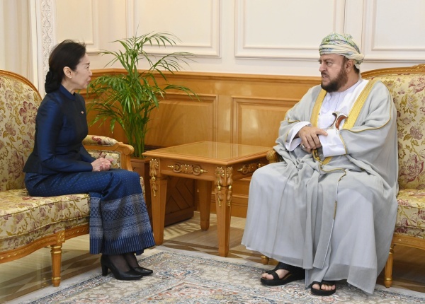 نيابة عن جلالة السلطان نائب رئيس الوزراء يستقبل سفيرة تايلاند للتوديع نيابة عن جلالة السلطان نائب رئيس الوزراء يستقبل سفيرة تايلاند للتوديع