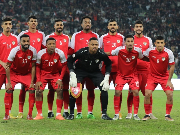 الأحمر يتحدى لعنة الفضة ويبحث عن لقبه الثالث في خليجي 27 الأحمر يتحدى لعنة الفضة ويبحث عن لقبه الثالث في خليجي 27