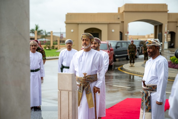 جلالة السلطان المعظم يرعى افتتاح المقر الجديد لجهاز الأمن الداخلي بمحافظة ظفار جلالة السلطان المعظم يرعى افتتاح المقر الجديد لجهاز الأمن الداخلي بمحافظة ظفار