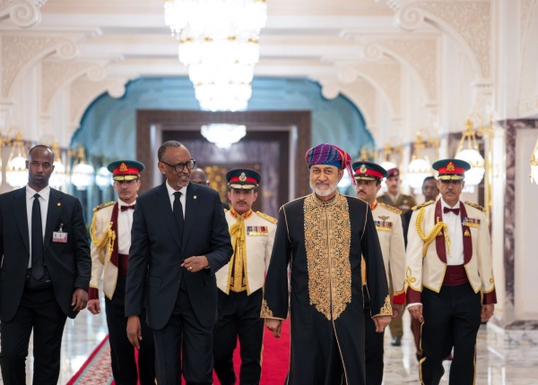 رئيس رواندا يزور متحف أرض اللبان