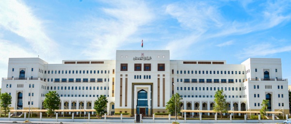 لائحة جديدة لتنظيم مكاتب استقدام القوى العاملة غير الع مانية وضمان حقوق الأطراف