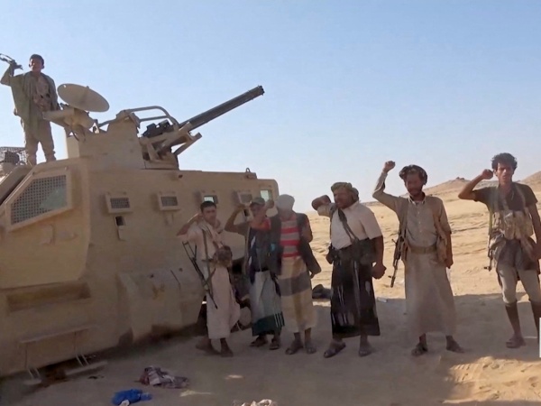 من عاصفة الحزم إلى باب المندب ماذا يريدون من اليمن من عاصفة الحزم إلى باب المندب ماذا يريدون من اليمن