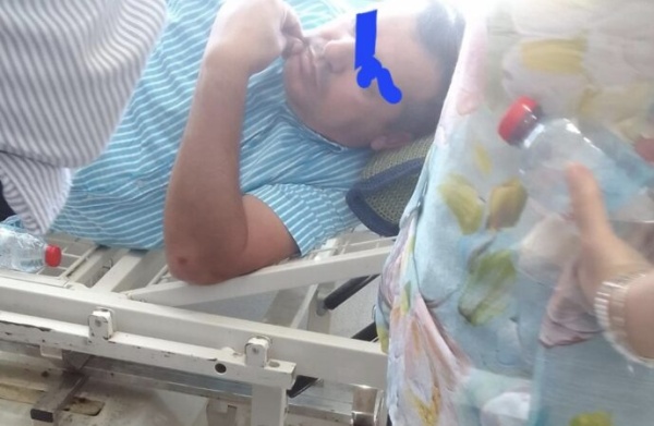 عنف طلابي يتسبب في إصابات في صفوف إداريين وحراس أمن خلال عملية تسجيل الطلبة بكلية الآداب بالرباط عنف طلابي يتسبب في إصابات في صفوف إداريين وحراس أمن خلال عملية تسجيل الطلبة بكلية الآداب بالرباط