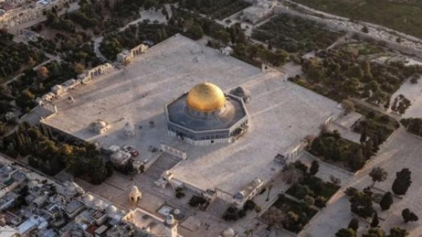 محافظة القدس تحذر من أخطر تصعيد لتكريس سيادة الاحتلال على المسجد الأقصى محافظة القدس تحذر من أخطر تصعيد لتكريس سيادة الاحتلال على المسجد الأقصى