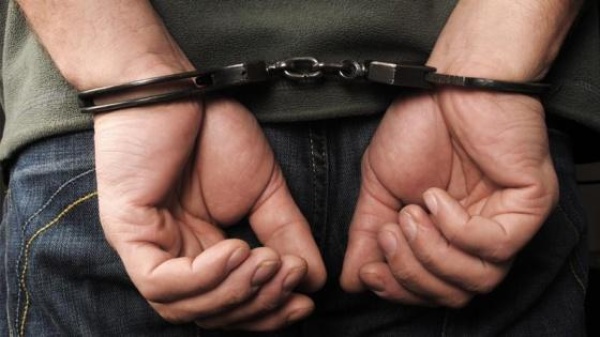 مباحث رام الله تكشف ملابسات سرقة أحد المنازل وإحراقه مباحث رام الله تكشف ملابسات سرقة أحد المنازل وإحراقه