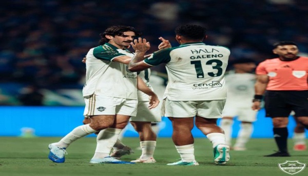الأهلي السعودي يكتسح الفتح برباعية نظيفة الأهلي السعودي يكتسح الفتح برباعية نظيفة