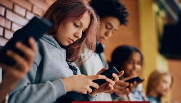 تركيا تحظر مواقع التواصل على الأطفال دون 15 عام تركيا تحظر مواقع التواصل على الأطفال دون 15 عام