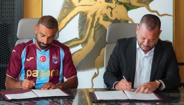 رسيما محمد صلاح يوقع عقدا لمدة عامين مع طرابزون التركي رسيما محمد صلاح يوقع عقدا لمدة عامين مع طرابزون التركي